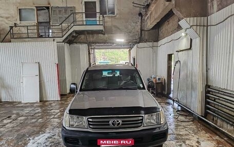 Toyota Land Cruiser 100 рестайлинг 2, 2003 год, 2 500 000 рублей, 9 фотография