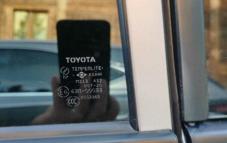 Toyota Land Cruiser 100 рестайлинг 2, 2003 год, 2 500 000 рублей, 27 фотография