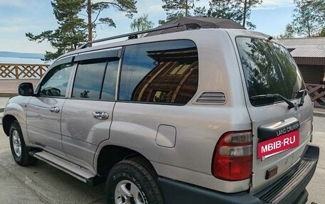 Toyota Land Cruiser 100 рестайлинг 2, 2003 год, 2 500 000 рублей, 34 фотография