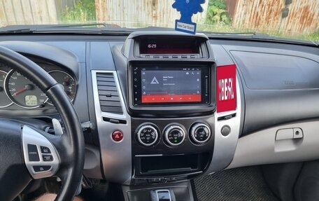 Mitsubishi Pajero Sport II рестайлинг, 2012 год, 1 680 000 рублей, 34 фотография