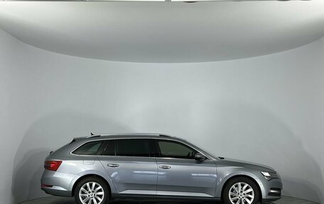 Skoda Superb III рестайлинг, 2019 год, 2 320 000 рублей, 4 фотография