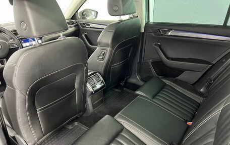 Skoda Superb III рестайлинг, 2019 год, 2 320 000 рублей, 18 фотография