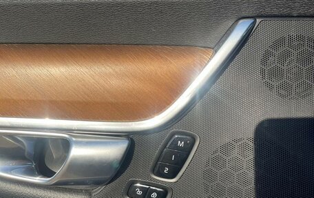 Volvo S90 II рестайлинг, 2017 год, 2 350 000 рублей, 14 фотография