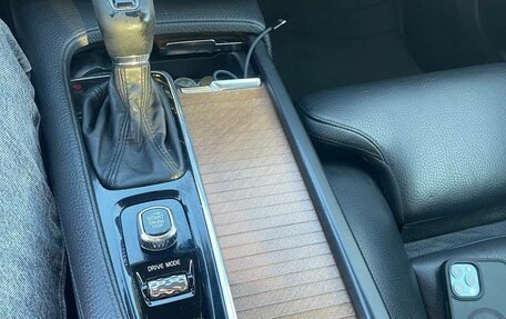 Volvo S90 II рестайлинг, 2017 год, 2 350 000 рублей, 13 фотография