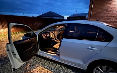 Volkswagen Jetta VI, 2016 год, 1 721 000 рублей, 3 фотография