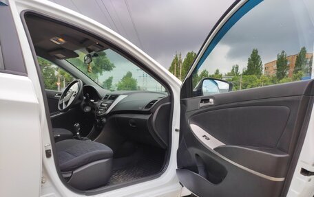 Hyundai Solaris II рестайлинг, 2016 год, 799 000 рублей, 7 фотография