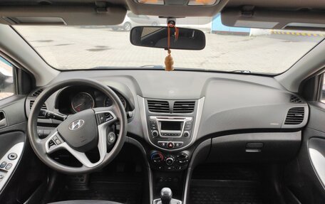 Hyundai Solaris II рестайлинг, 2016 год, 799 000 рублей, 10 фотография
