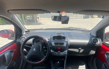 Peugeot 107 I рестайлинг, 2011 год, 550 000 рублей, 7 фотография