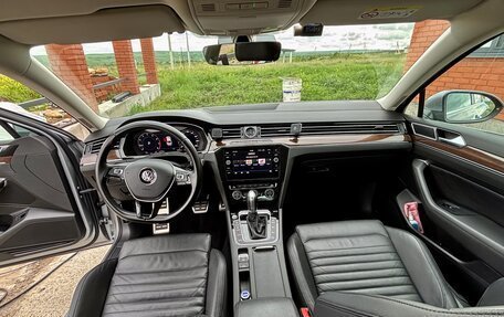 Volkswagen Passat B8 рестайлинг, 2019 год, 3 250 000 рублей, 17 фотография