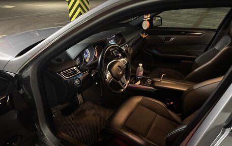 Mercedes-Benz E-Класс, 2015 год, 2 330 000 рублей, 13 фотография