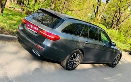 Mercedes-Benz E-Класс, 2018 год, 3 099 000 рублей, 8 фотография