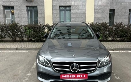 Mercedes-Benz E-Класс, 2018 год, 3 099 000 рублей, 2 фотография