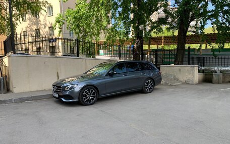 Mercedes-Benz E-Класс, 2018 год, 3 099 000 рублей, 9 фотография