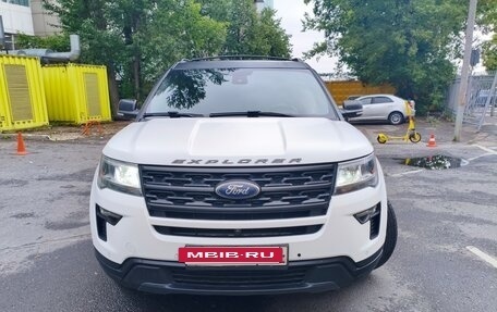 Ford Explorer VI, 2018 год, 2 890 000 рублей, 10 фотография