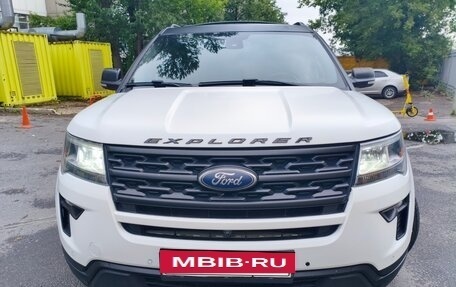 Ford Explorer VI, 2018 год, 2 890 000 рублей, 14 фотография
