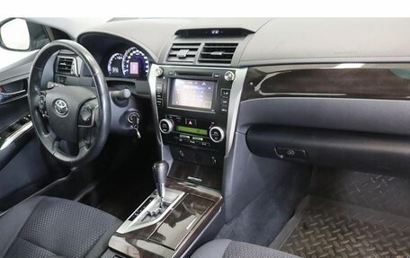 Toyota Camry, 2014 год, 1 724 000 рублей, 5 фотография