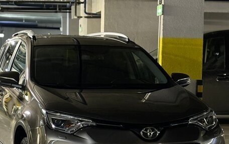 Toyota RAV4, 2017 год, 2 383 000 рублей, 1 фотография