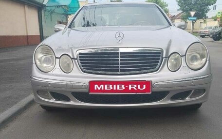 Mercedes-Benz E-Класс, 2004 год, 750 000 рублей, 1 фотография