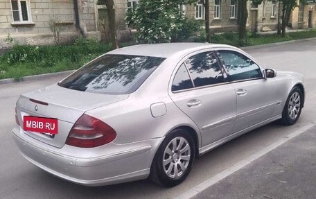 Mercedes-Benz E-Класс, 2004 год, 750 000 рублей, 4 фотография