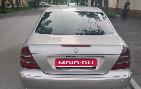 Mercedes-Benz E-Класс, 2004 год, 750 000 рублей, 5 фотография