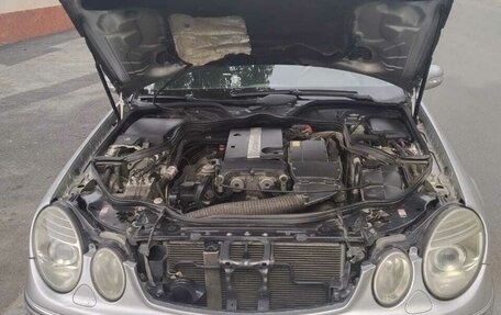 Mercedes-Benz E-Класс, 2004 год, 750 000 рублей, 7 фотография