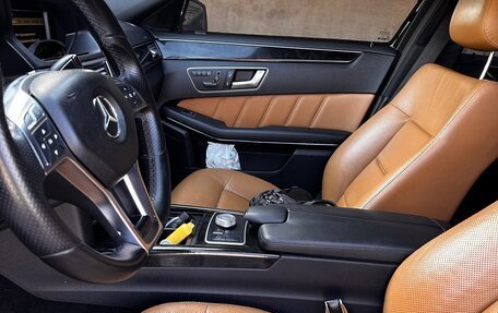 Mercedes-Benz E-Класс, 2011 год, 1 850 000 рублей, 3 фотография