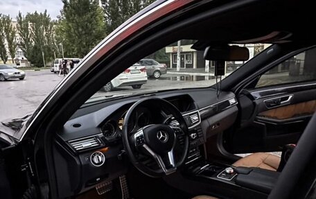 Mercedes-Benz E-Класс, 2011 год, 1 850 000 рублей, 21 фотография