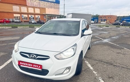Hyundai Solaris II рестайлинг, 2012 год, 830 000 рублей, 2 фотография