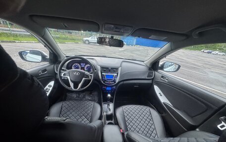 Hyundai Solaris II рестайлинг, 2012 год, 830 000 рублей, 10 фотография
