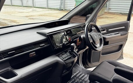 Honda Stepwgn IV, 2019 год, 2 300 000 рублей, 16 фотография