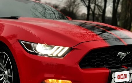 Ford Mustang VI рестайлинг, 2016 год, 2 390 000 рублей, 3 фотография