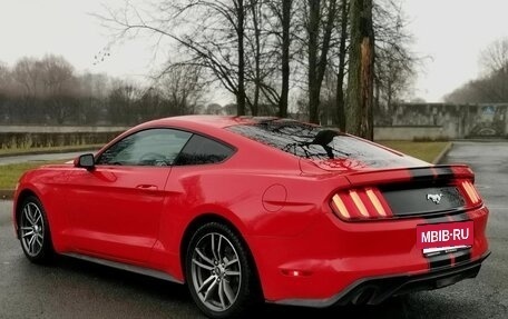 Ford Mustang VI рестайлинг, 2016 год, 2 390 000 рублей, 5 фотография