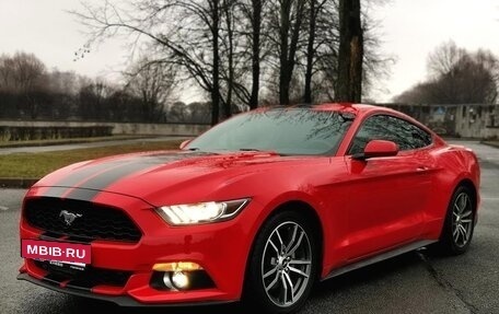 Ford Mustang VI рестайлинг, 2016 год, 2 390 000 рублей, 2 фотография