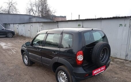 Chevrolet Niva I рестайлинг, 2018 год, 755 000 рублей, 4 фотография