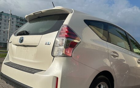Toyota Prius v (+) I (ZVW40/41) рестайлинг, 2015 год, 1 350 000 рублей, 5 фотография