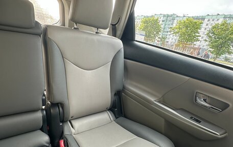 Toyota Prius v (+) I (ZVW40/41) рестайлинг, 2015 год, 1 350 000 рублей, 17 фотография