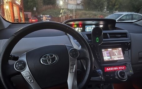 Toyota Prius v (+) I (ZVW40/41) рестайлинг, 2015 год, 1 350 000 рублей, 24 фотография