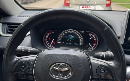 Toyota RAV4, 2021 год, 3 950 000 рублей, 9 фотография