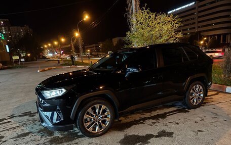 Toyota RAV4, 2021 год, 3 950 000 рублей, 7 фотография