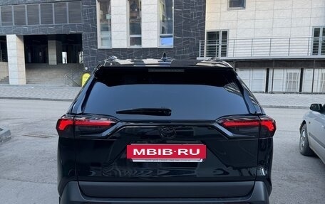 Toyota RAV4, 2021 год, 3 950 000 рублей, 5 фотография