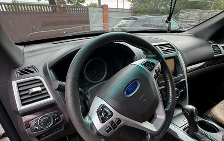Ford Explorer VI, 2012 год, 1 300 000 рублей, 7 фотография