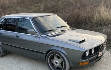 BMW 5 серия, 1985 год, 750 000 рублей, 13 фотография