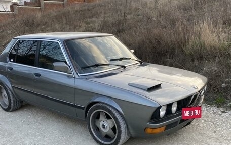 BMW 5 серия, 1985 год, 750 000 рублей, 10 фотография