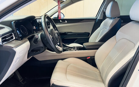 KIA K5, 2020 год, 2 500 000 рублей, 13 фотография