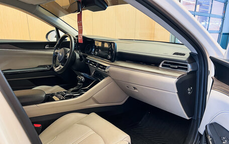KIA K5, 2020 год, 2 500 000 рублей, 24 фотография