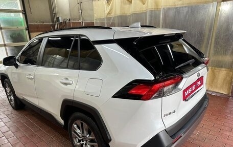 Toyota RAV4, 2022 год, 4 250 000 рублей, 6 фотография