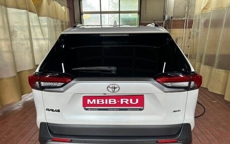 Toyota RAV4, 2022 год, 4 250 000 рублей, 8 фотография