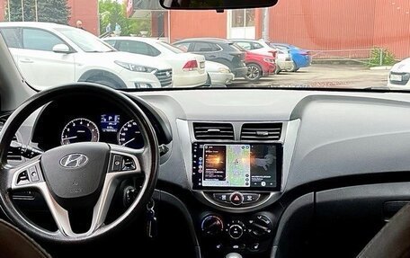 Hyundai Solaris II рестайлинг, 2011 год, 715 000 рублей, 9 фотография