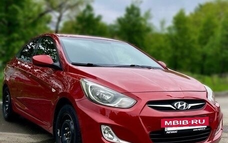Hyundai Solaris II рестайлинг, 2011 год, 715 000 рублей, 3 фотография