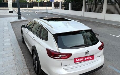 Buick Regal VI, 2017 год, 2 950 000 рублей, 4 фотография